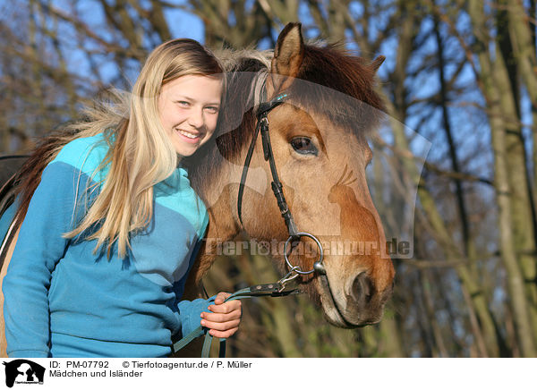 Mdchen und Islnder / girl and Icelandic horse / PM-07792