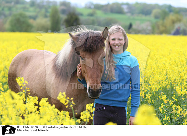 Mdchen und Islnder / girl and Icelandic horse / PM-07876