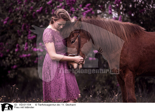 Frau mit Islnder / woman with Icelandic horse / VD-01154
