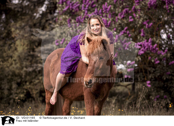 Frau mit Islnder / woman with Icelandic horse / VD-01165