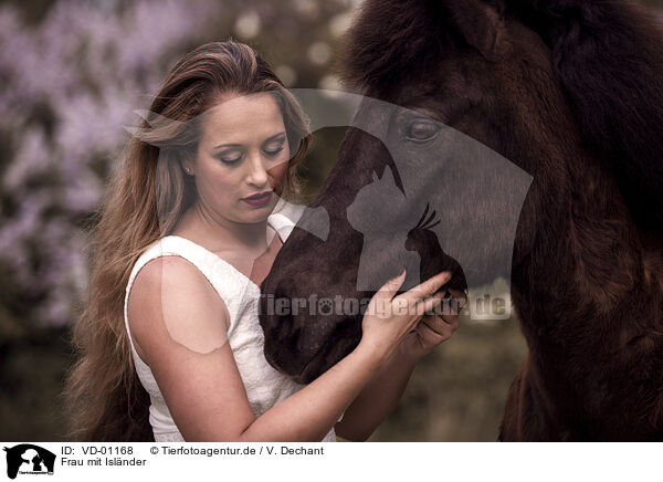 Frau mit Islnder / woman with Icelandic horse / VD-01168
