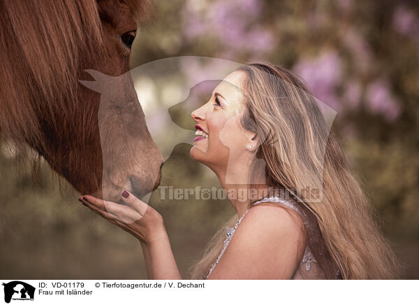 Frau mit Islnder / woman with Icelandic horse / VD-01179