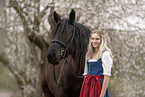 Frau mit Noriker