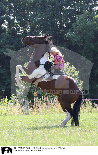 Mdchen reitet Paint Horse / VM-01770