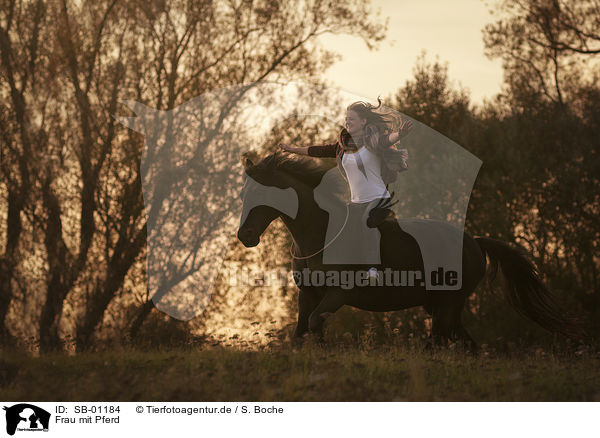 Frau mit Pferd / woman with horse / SB-01184