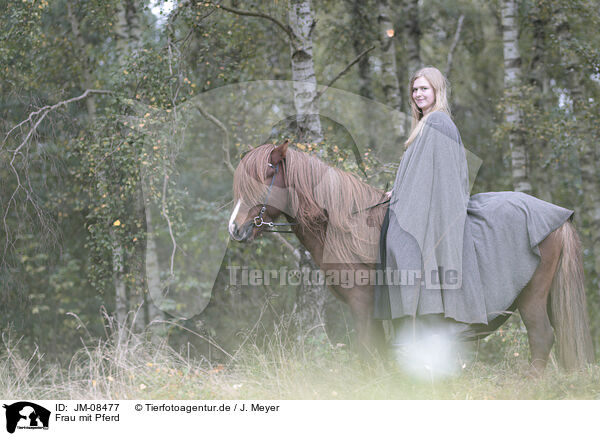 Frau mit Pferd / woman with horse / JM-08477