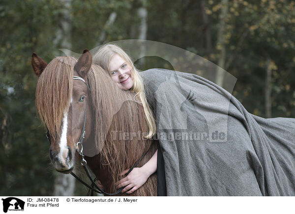 Frau mit Pferd / woman with horse / JM-08478