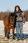 Frau mit Pony