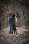 Quarab Horse mit Frau