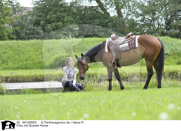 Frau mit Quarter Horse / woman with Quarter Horse / AP-08565
