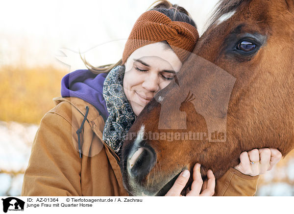 junge Frau mit Quarter Horse / AZ-01364
