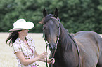 Frau und Quarter Horse