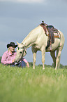 Frau mit Quarter Horse