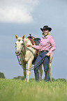 Frau mit Quarter Horse