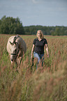 Frau mit Quarter Horse