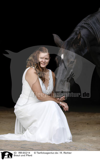 Braut und Pferd / bride and horse / RR-90214
