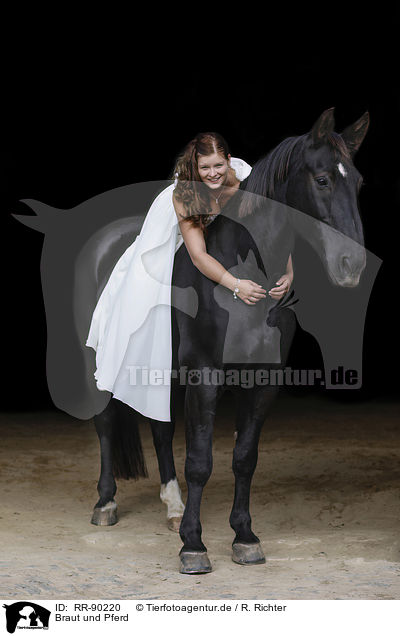 Braut und Pferd / bride and horse / RR-90220