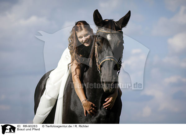 Braut und Pferd / RR-90263