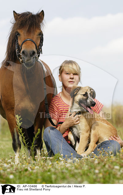 Frau mit Shetland Pony / AP-10466