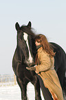 Frau und Shire Horse