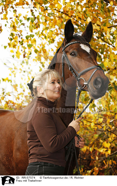 Frau mit Trakehner / RR-57574