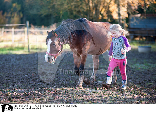 M�dchen und Welsh A / girl and Welsh A / NS-04712