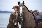 Frau und Welsh Cob