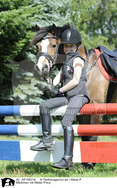 Mdchen mit Welsh Pony / girl with Welsh Pony / AP-08218