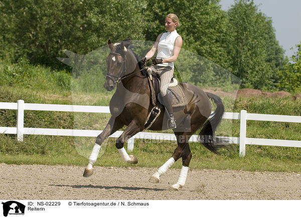 Reiterin / horsewoman / NS-02229