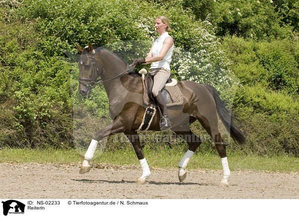 Reiterin / horsewoman / NS-02233