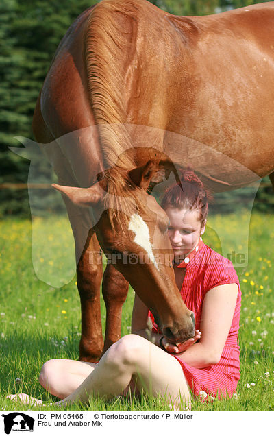 Frau und Araber-Mix / woman and crossbreed / PM-05465
