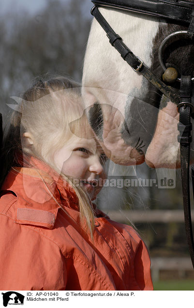 Mdchen mit Pferd / girl with horse / AP-01040