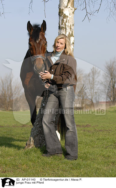 junge Frau mit Pferd / young woman with horse / AP-01140