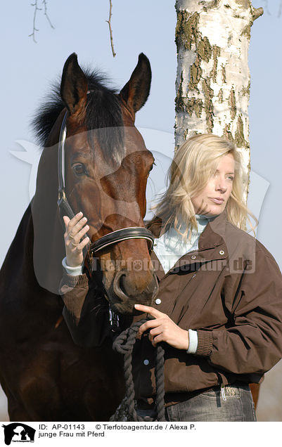 junge Frau mit Pferd / young woman with horse / AP-01143