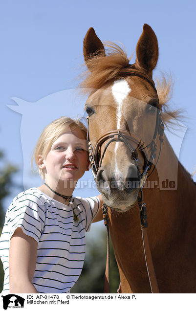 Mdchen mit Pferd / girl with horse / AP-01478