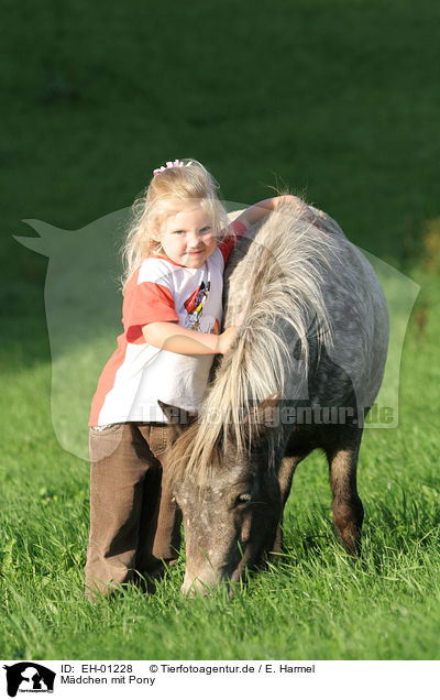 Mdchen mit Pony / girl with pony / EH-01228