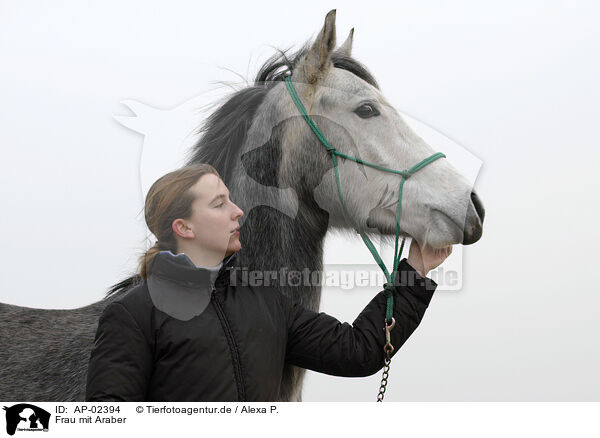 Frau mit Araber / woman with arabian horse / AP-02394