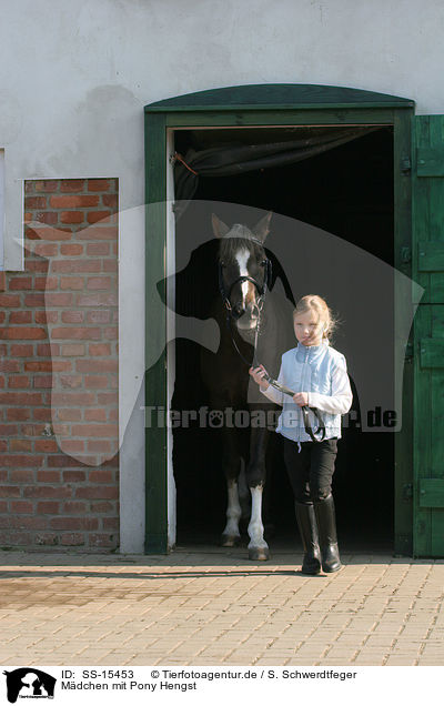 Mdchen mit Pony Hengst / girl with pony stallion / SS-15453