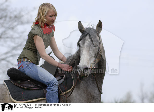 Frau mit Shagya Araber / AP-03328