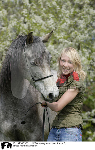 junge Frau mit Araber / young woman with arabian horse / AP-03333
