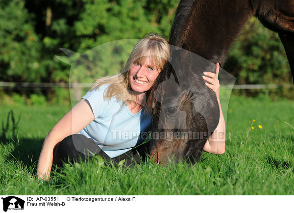 Frau mit Welsh-B / woman with horse / AP-03551