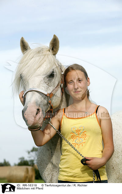 Mdchen mit Pferd / girl with horse / RR-16318