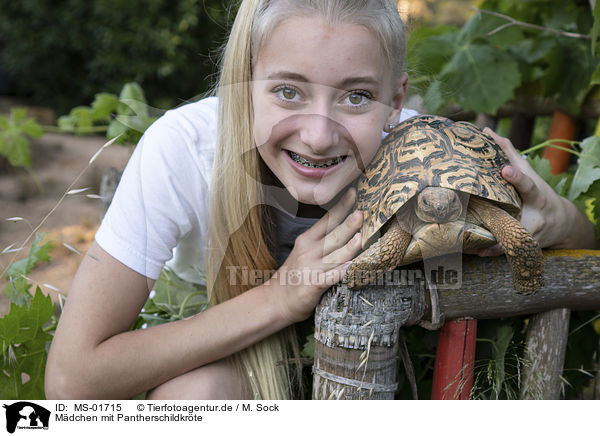 Mdchen mit Pantherschildkrte / MS-01715