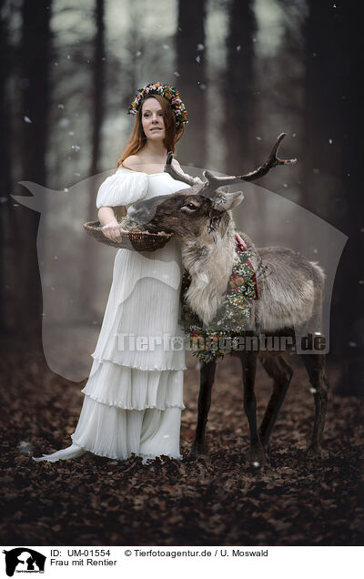 Frau mit Rentier / woman with Reindeer / UM-01554