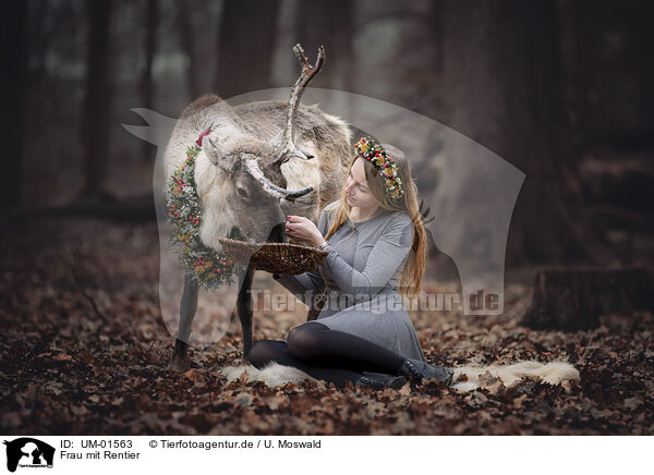 Frau mit Rentier / woman with Reindeer / UM-01563